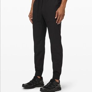 Lululemon men’s ABC jogger
